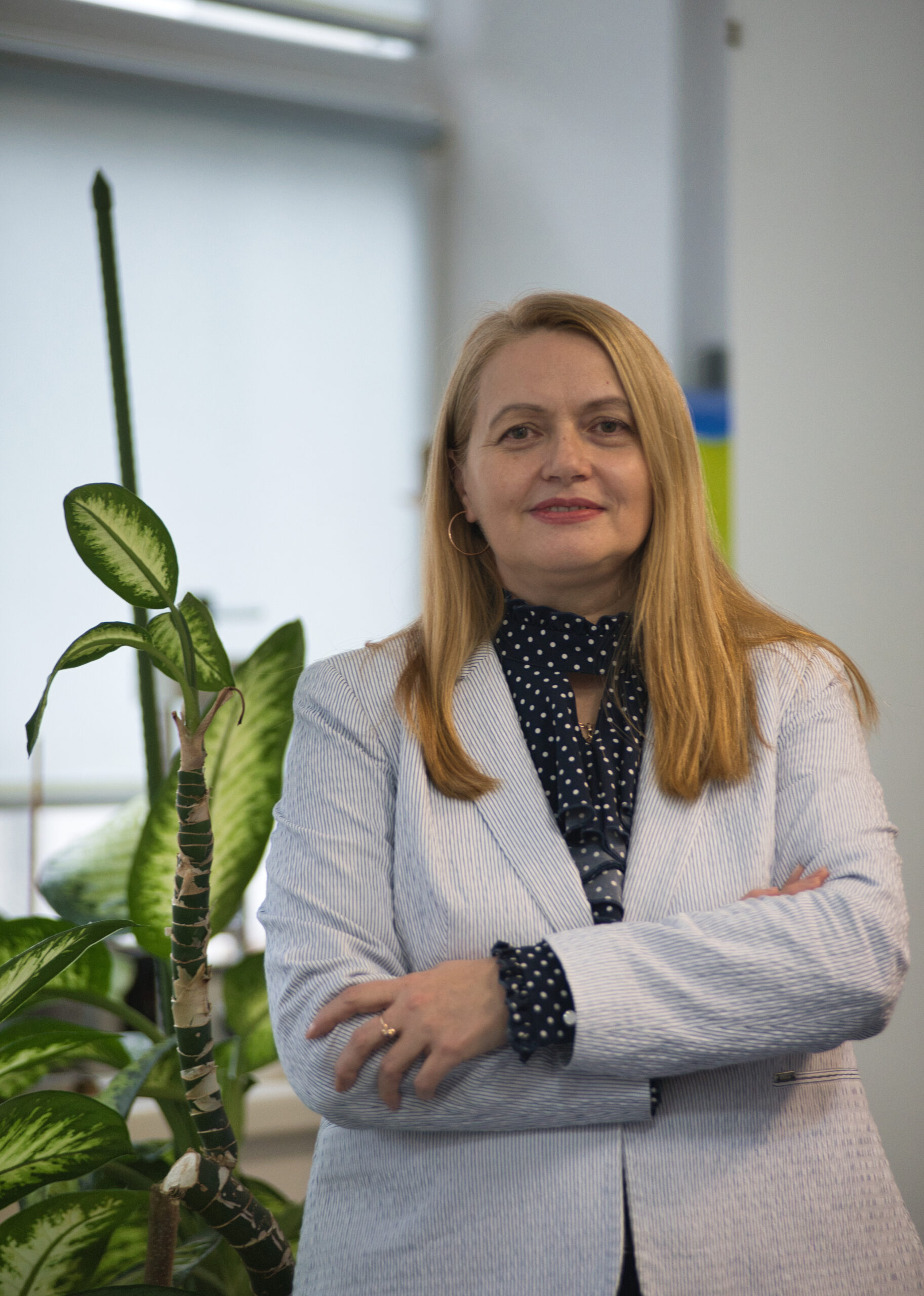 Cristina-Elena HREȚCANU